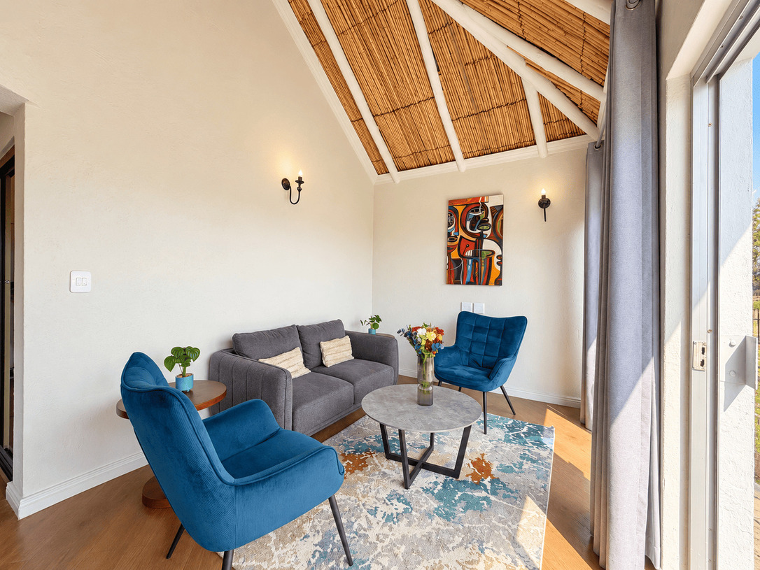 Executive Suite Living room