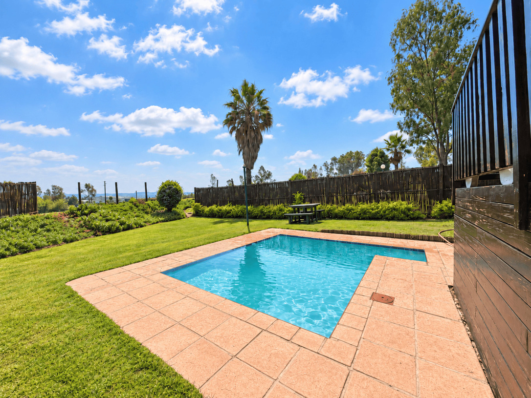 Executive Suite Pool