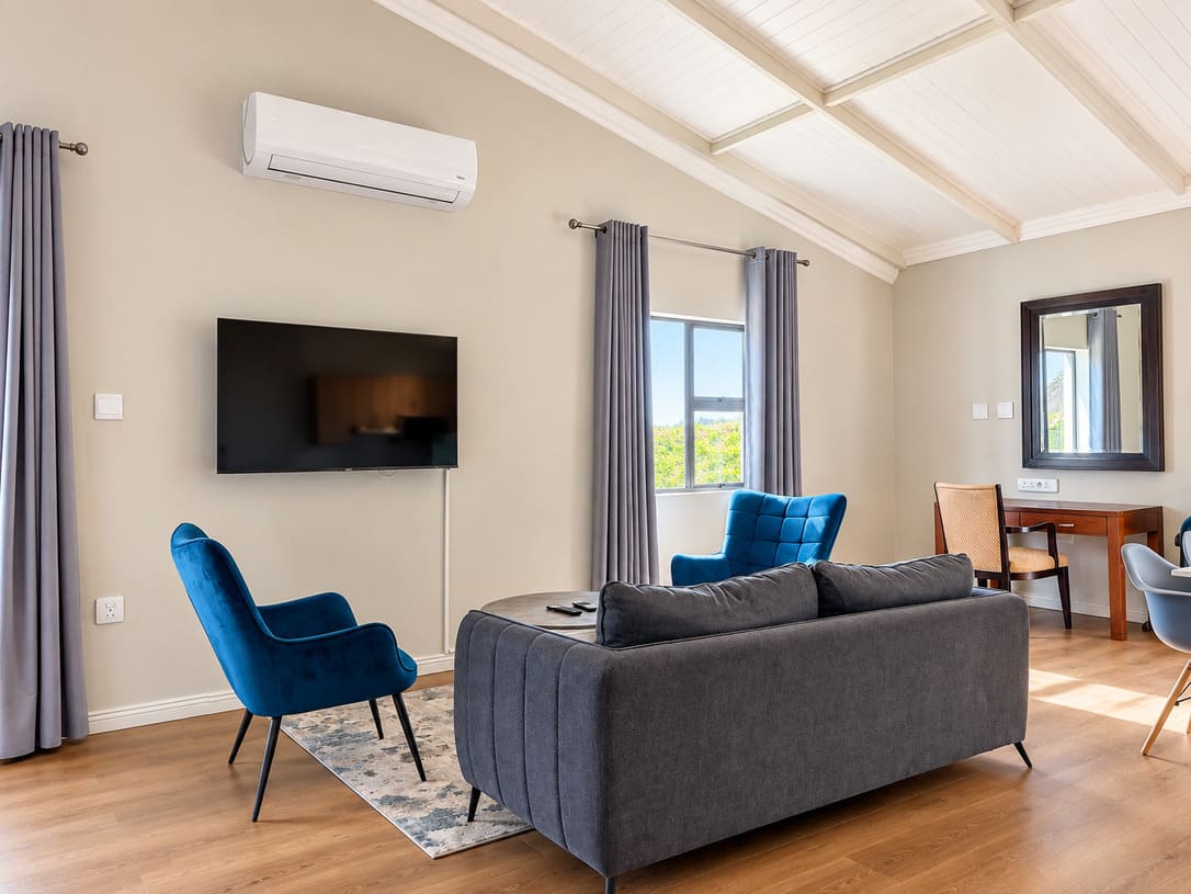 Self Catering Superior living room